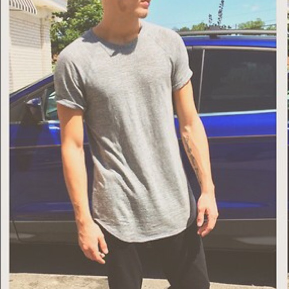 Gray longer length tee on the byas sz M NWOT - Picture 2 of 7